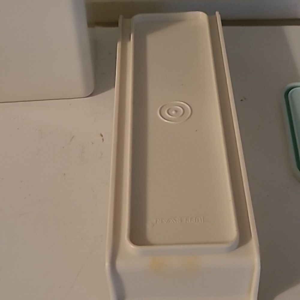 Tupperware Velveeta Keeper - Picture 6 of 12